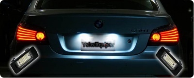 Changer une ampoule de plaque d'immatriculation arrière sur BMW